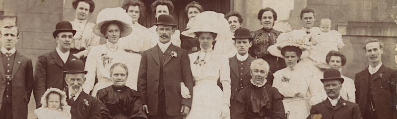 wedding of Edith Mary Wood and Walter William Harvey, c.1910 (D/X 1145/39) - Copyright © Durham County Record Office.